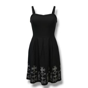 Alyn Paige women's black sleeveless aline black dress - size 4